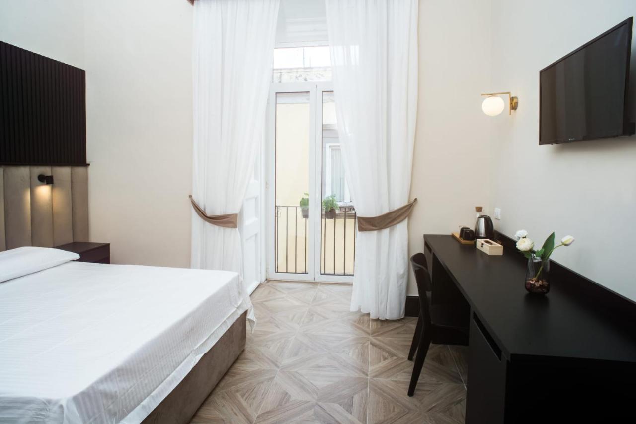 Fida Rooms Наполи Екстериор снимка