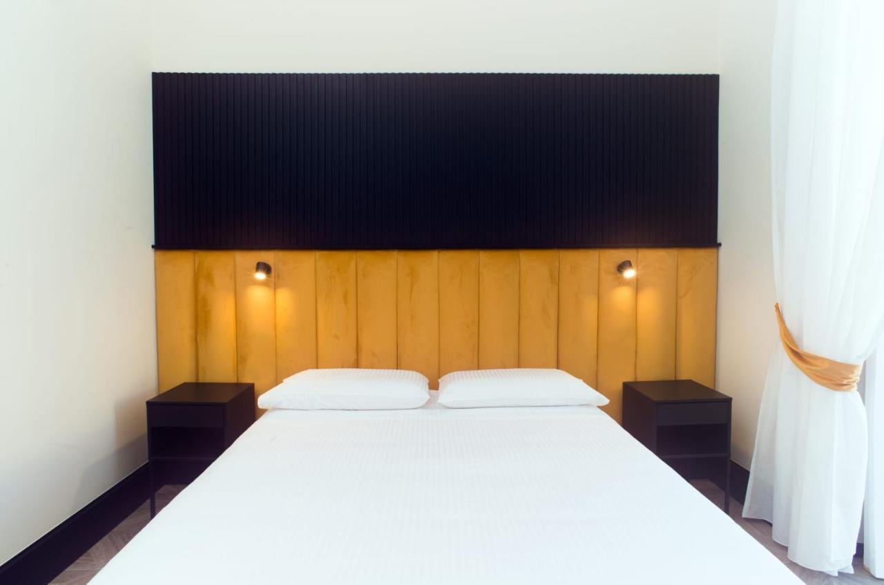 Fida Rooms Наполи Екстериор снимка