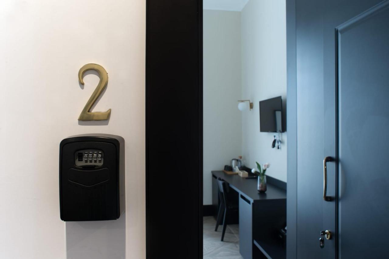 Fida Rooms Наполи Екстериор снимка